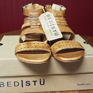 Brand new in box Bed Stu Artemis leather sndl